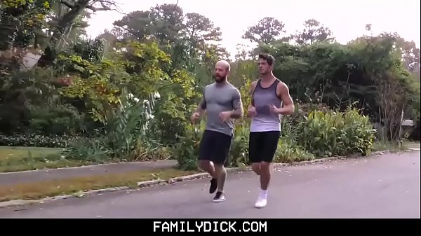 FamilyDick – Older tattooed muscle daddy coaches virgin step son on thick cock