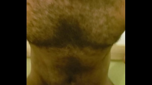 peludão fudendo o Chicão de frango assado