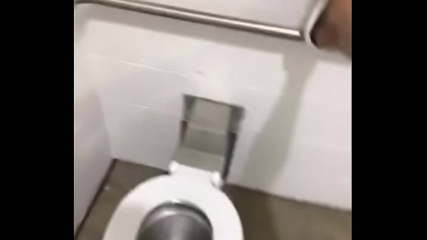 52125482407  384629A0-DB72-4D12-A718-D58E8F6F3AB5.MOV