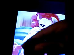 Clopping to Pinkie Pie