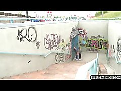 Guys fucking at an alley