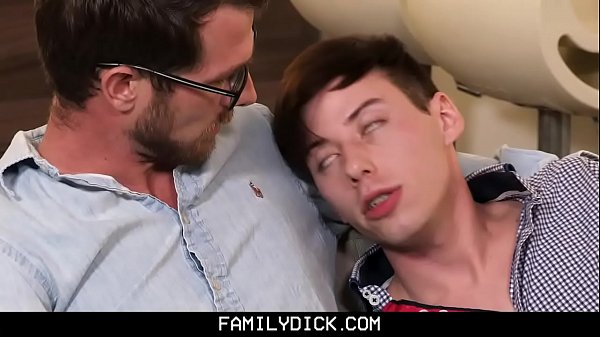 FamilyDick – Hot Teen Takes Giant stepDaddy Cock