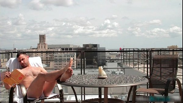 Skyline Lovers – Emmanuel Brazzo gay video