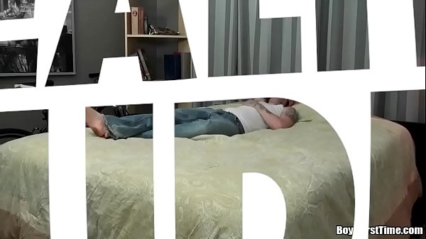 Amateur twinks fuck in their dorm – Reality Dudes