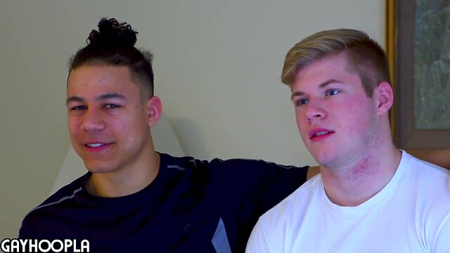 18 y/o anal virgin jock takes pecker from mani!