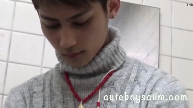 Japanese Teenager Gets Sucked in Toilet